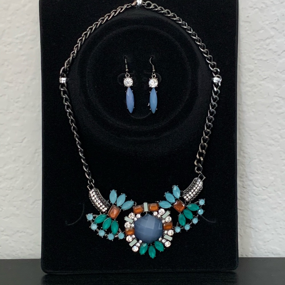Necklace Set with Earrings